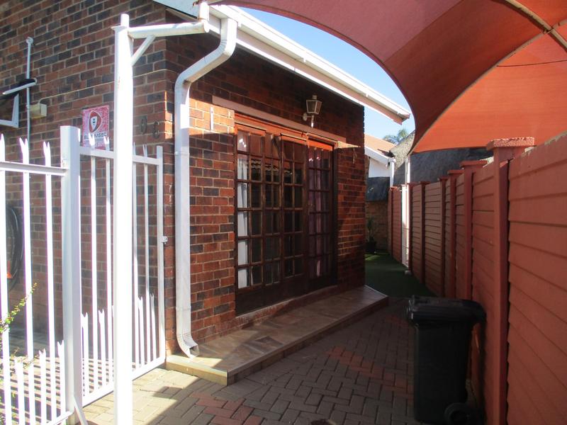4 Bedroom Property for Sale in Pellissier Free State